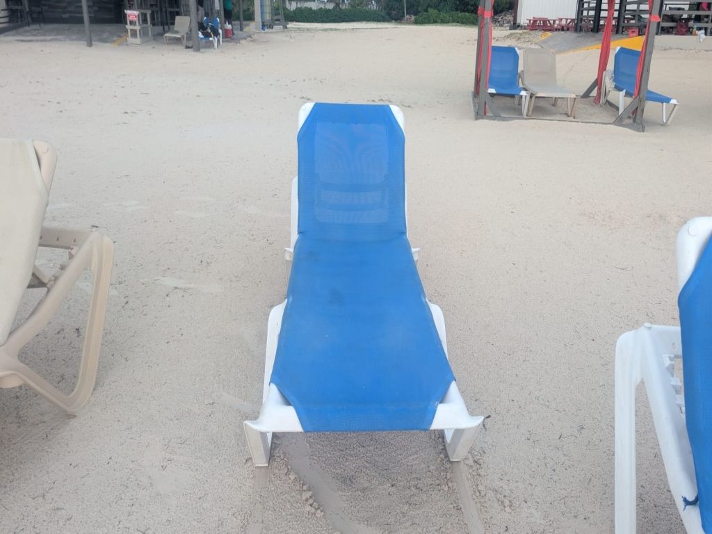 Blue Waters Beach - Beach Lounge Chair rentals