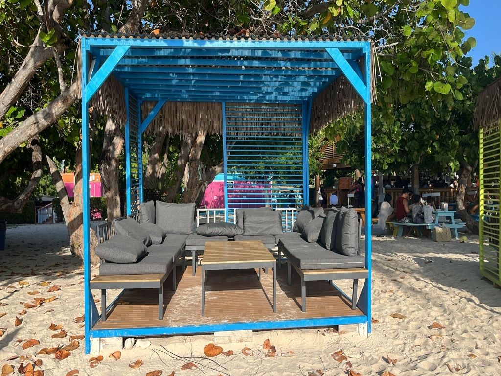 Coral Beach - Beach Cabanas for four rentals