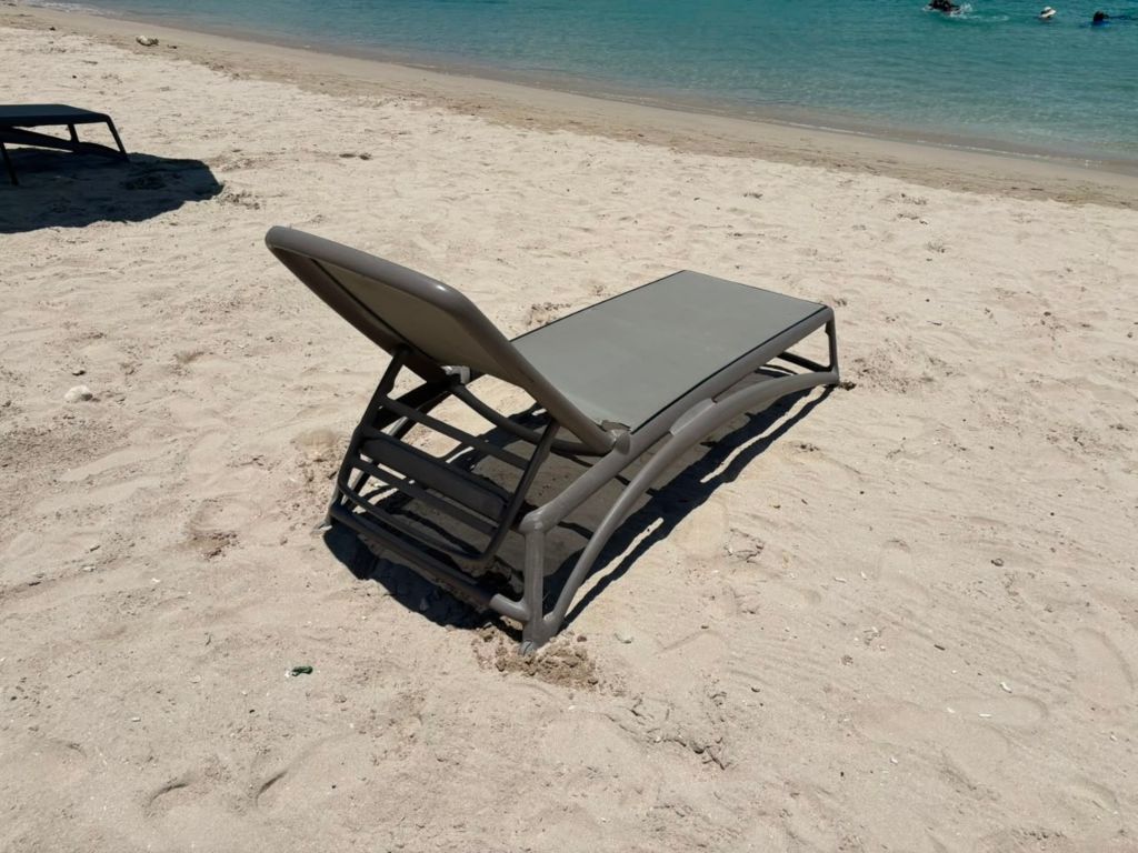 Pigeon Island Causeway Beach - Beach Lounge Chair rentals