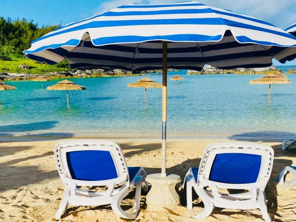 Tobacco Bay Beach - 2 Beach Chairs 1 Umbrella rentals