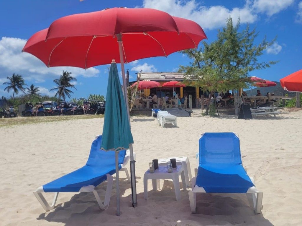 Orient Bay Beach - Beach Chair (2) and Umbrella rentals