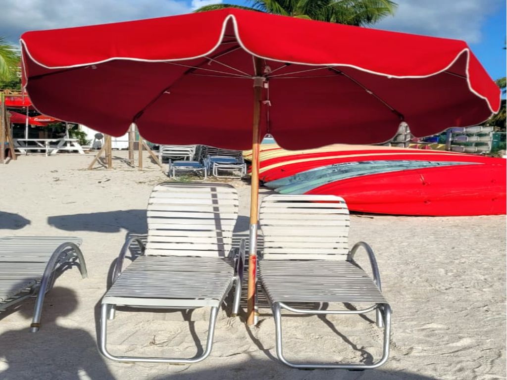 Kim Sha Beach - Beach Chair (2) and Umbrella rentals