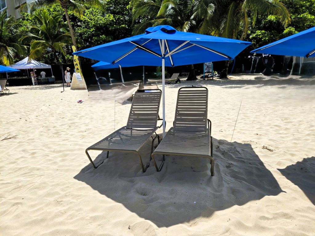 Isla Verde - Beach Chair (2) and Umbrella rentals