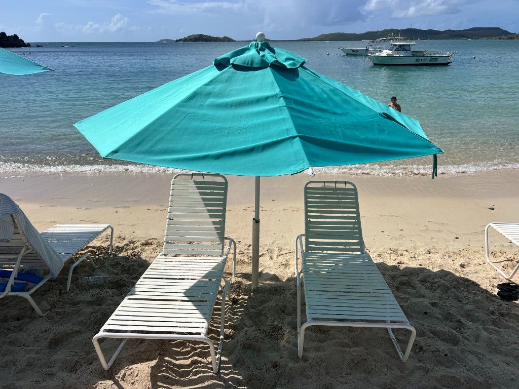 Secret Harbour Beach - Beach Chair (2) and Umbrella rentals