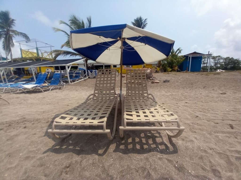Frigate Bay Beach South - Beach Chair (2) & Umbrella rentals