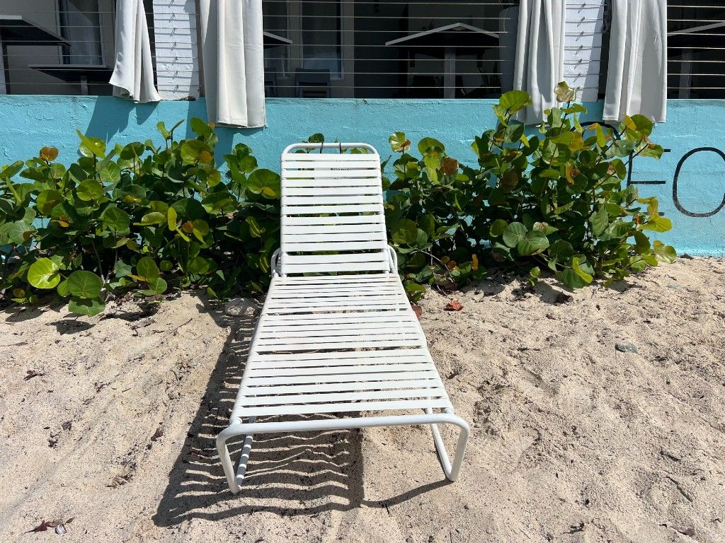 Secret Harbour Beach - Beach Lounge Chair rentals