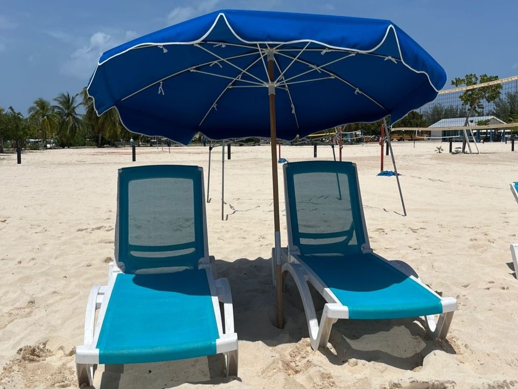 Public Beach - Beach Chair (2) and Umbrella rentals
