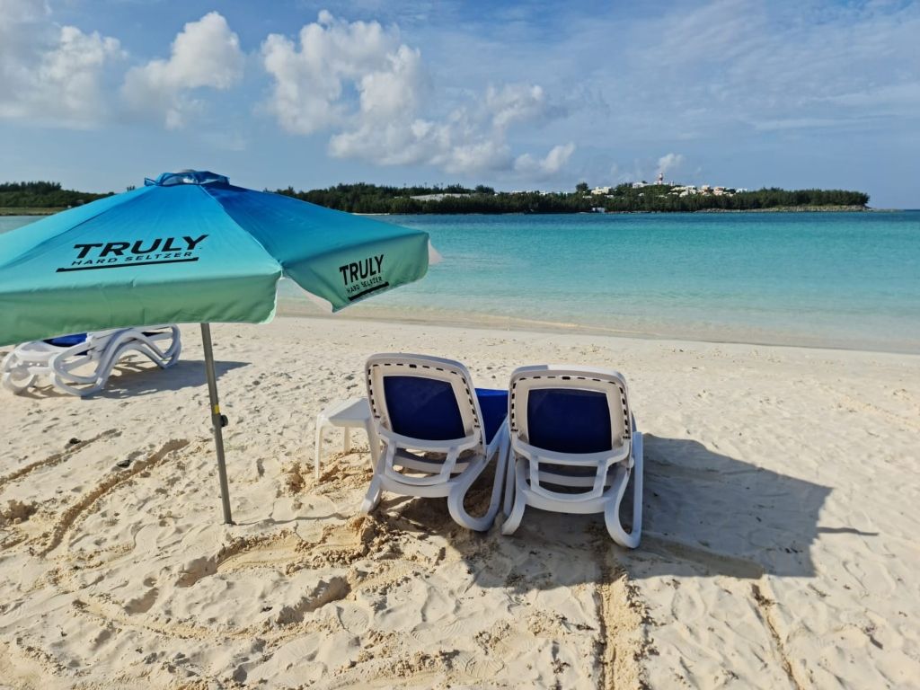 Clearwater Beach - 2 Beach Lounge Chair and an umbrella rentals