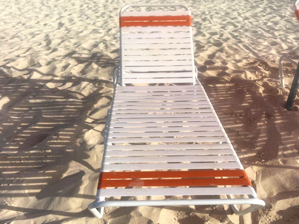 Eagle Beach - Beach Chair (1) rentals