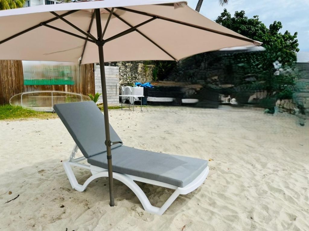 Plage de la Datcha, Le Goiser - 1 Beach Lounge Chair, Mattress Umbrella combo rentals