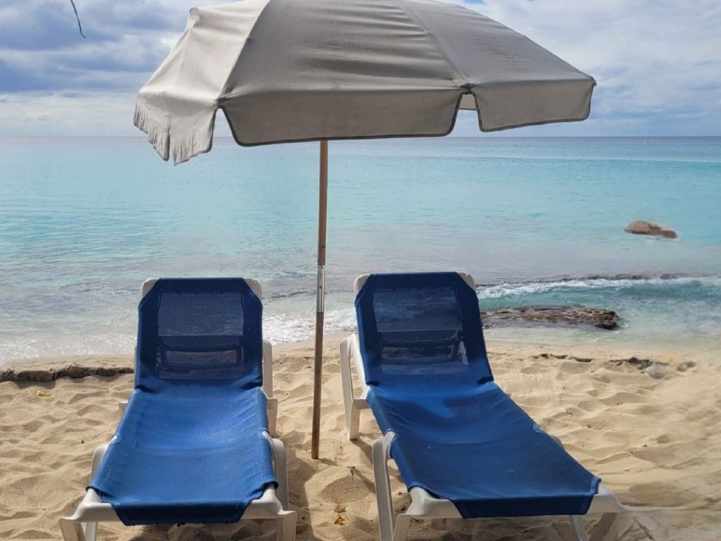 Maho Beach - Beach Chair (2) and Umbrella rentals