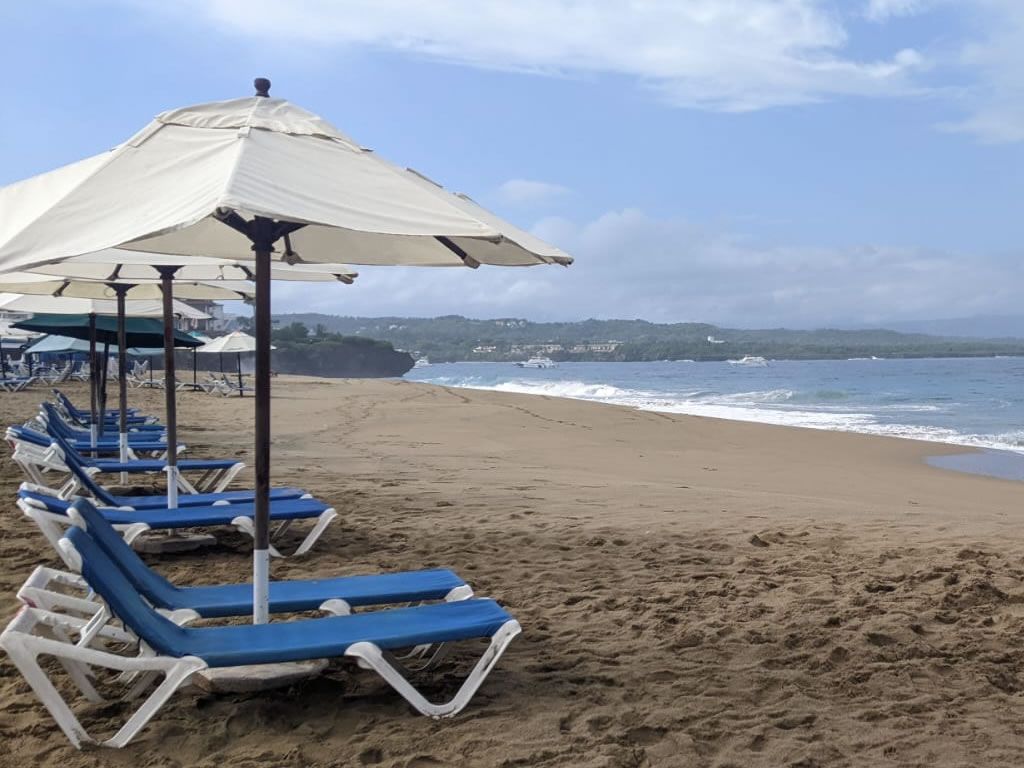 Alicia Beach - 1 Beach Chair rentals