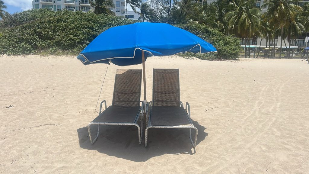 Isla Verde - 2 Beach Lounge Chair and an umbrella rentals