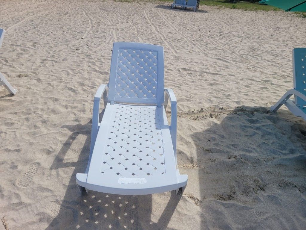Fort James Beach - Beach Chair  rentals