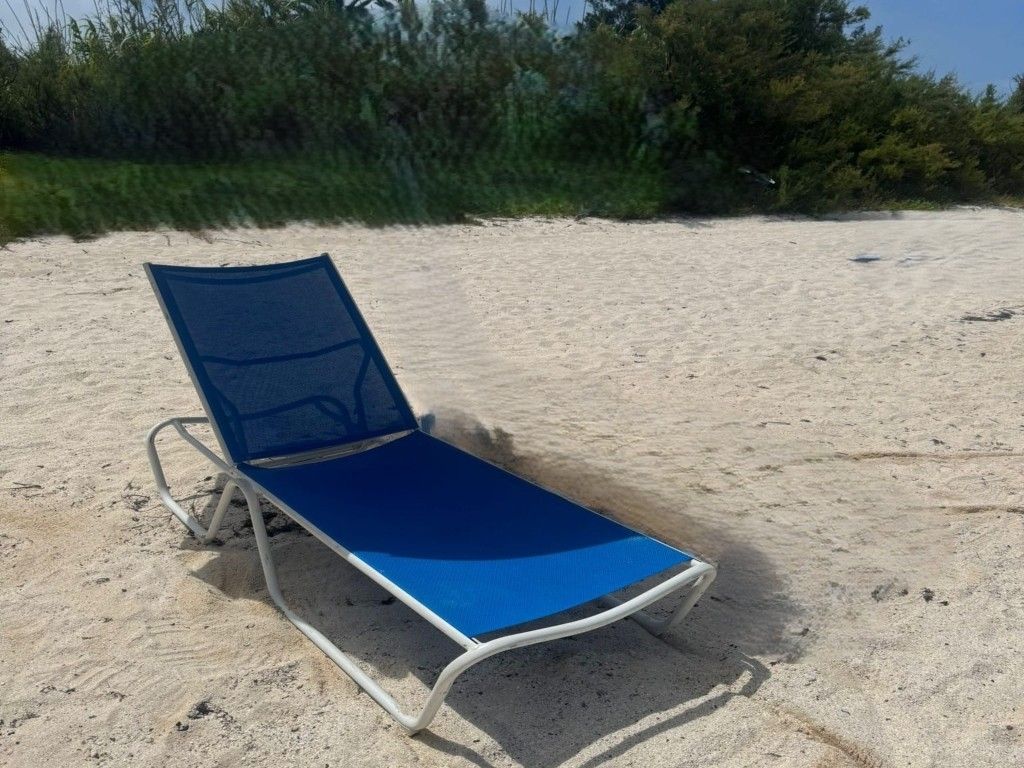 Somerset Long Bay Beach - 1 Beach Lounge Chair rentals