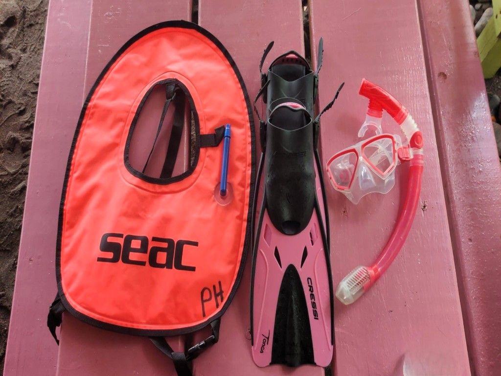 Champagne Beach - Snorkel Gear rentals