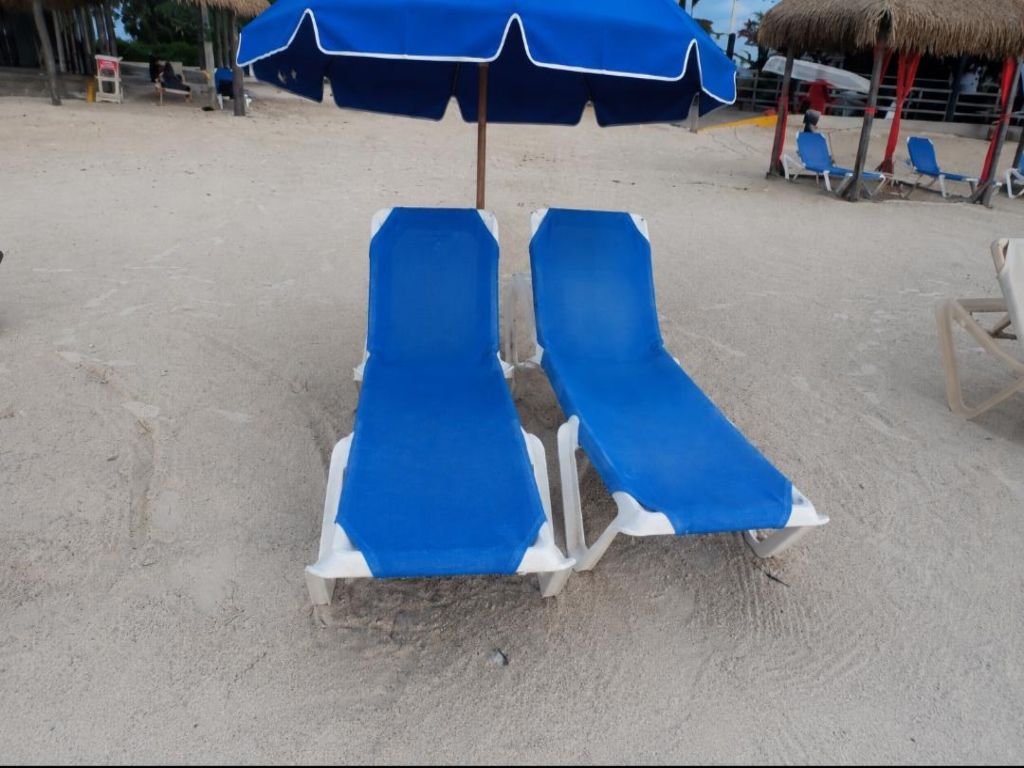 Blue Waters Beach - Beach Chair (2) and Umbrella rentals